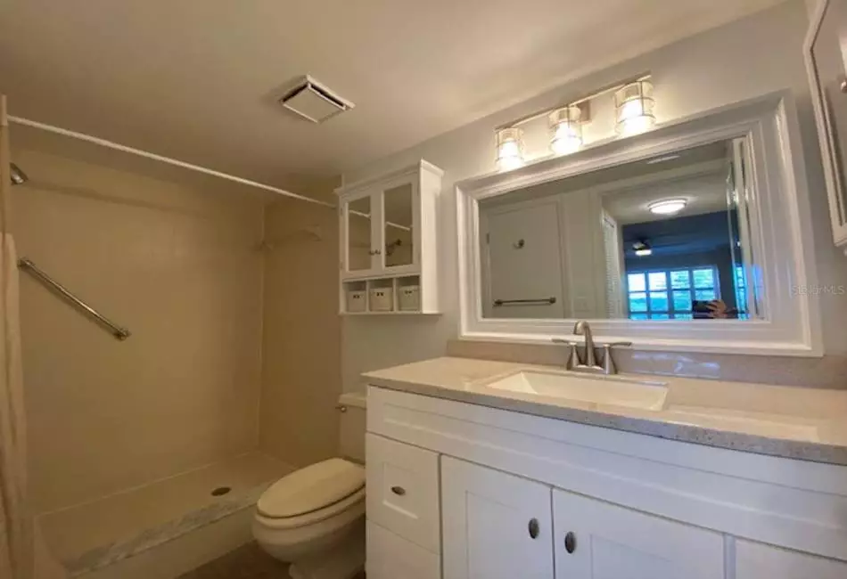Masterbath, newly remodeled also!