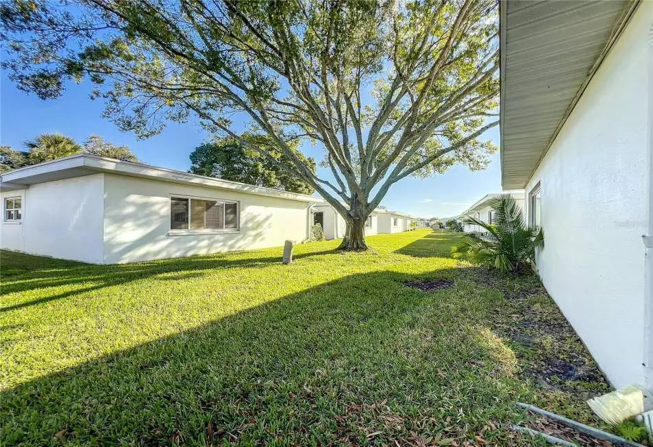521 CAMEO DRIVE, 2 Bedrooms Bedrooms, ,2 BathroomsBathrooms,Residential,For Sale,CAMEO,MFRL4940505