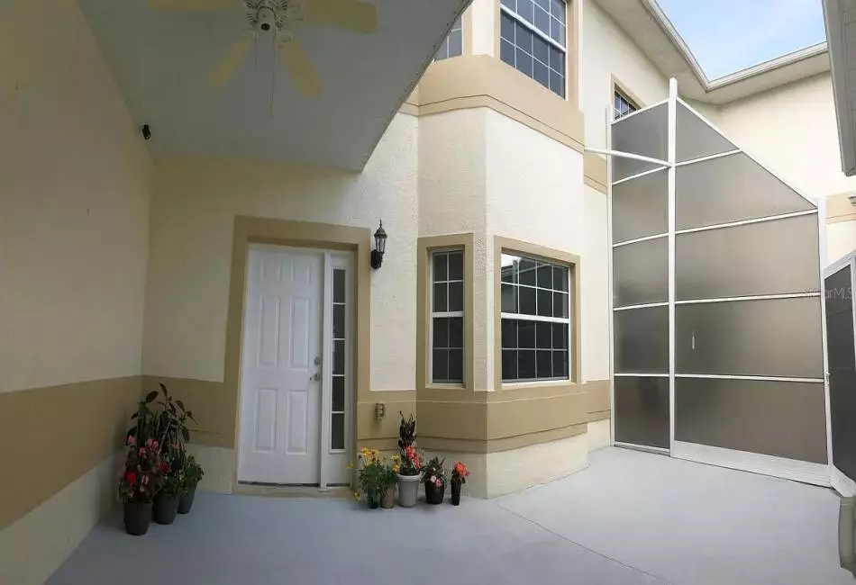 13338 FOUNTAINBLEAU DRIVE, 3 Bedrooms Bedrooms, ,2 BathroomsBathrooms,Residential,For Sale,FOUNTAINBLEAU,MFRS5097395