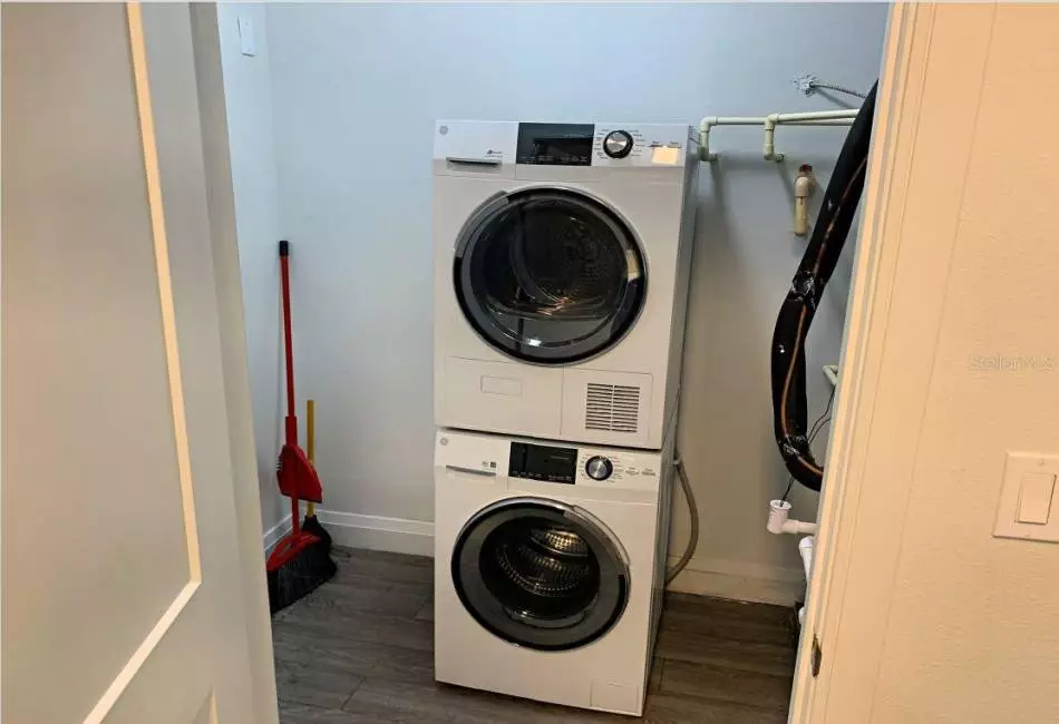 Full Size Washer & Dryer just off of the Kitchen