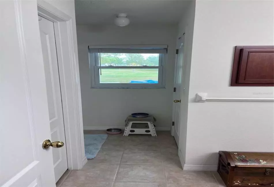 Primary bath/walk in closet