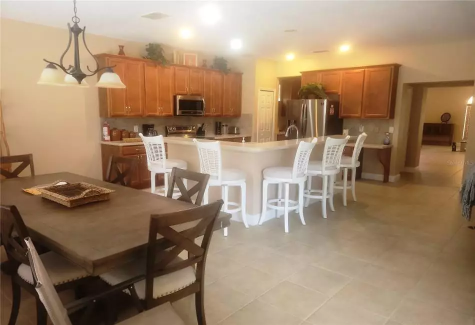 Brand new stainless steel sink and natural gas grill!  Enhanced outdoor kitchen ambience!