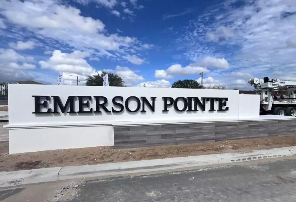 932 POINTE EMERSON BOULEVARD, 4 Bedrooms Bedrooms, ,2 BathroomsBathrooms,Residential,For Sale,POINTE EMERSON,MFRO6191605