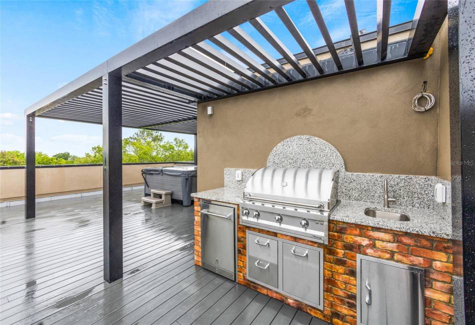 Rooftop with Summer Kitchen