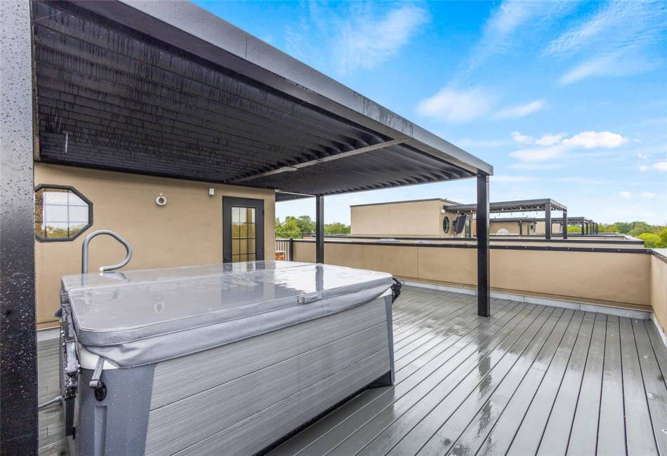 Rooftop with Hot Tub