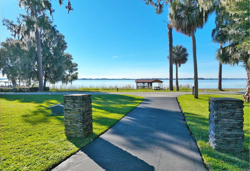 2349 LAKESHORE DRIVE, 3 Bedrooms Bedrooms, ,2 BathroomsBathrooms,Residential,For Sale,LAKESHORE,MFRO6194890