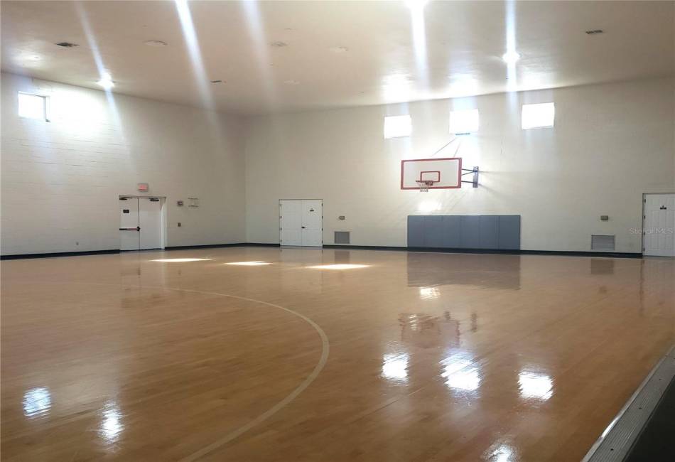 Indoor Basketball/Racquetball Court