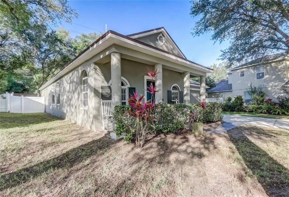 1108 MAGNOLIA BLOSSOM COURT, 4 Bedrooms Bedrooms, ,2 BathroomsBathrooms,Residential,For Sale,MAGNOLIA BLOSSOM,MFRO6196536