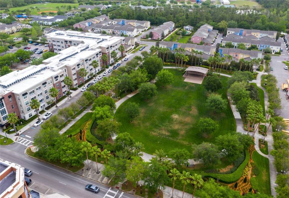 Downtown Avalon provides Shops, Restaurants & Professional Services. Located near Downtown Orlando, 528, 417 & 408 toll roads, Waterford Lakes Town Center, UCF, Medical City, Lake Nona, Florida's beaches & Major Attractions. Basic Cable and Internet Included in HOA dues with Spectrum.